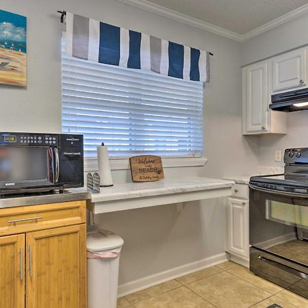 Downtown Gulf Shores Condo - 1 Block To Beach! Exterior photo