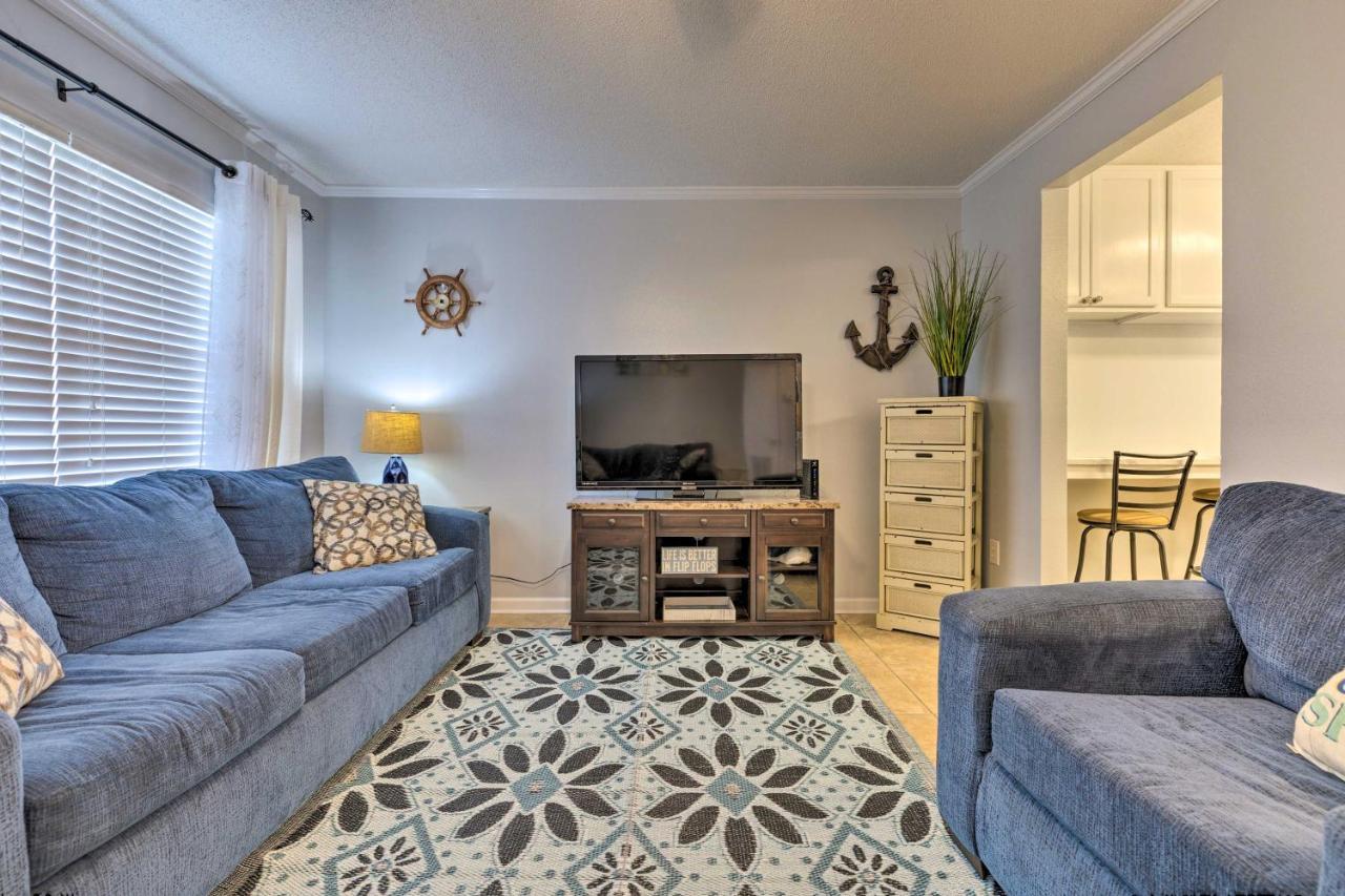 Downtown Gulf Shores Condo - 1 Block To Beach! Exterior photo